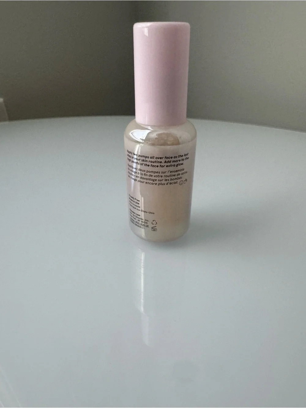 Glossier Pink Iridescent Futuredew Oil Serum Hybrid 30 mL 1 fl oz Quiet Luxury
